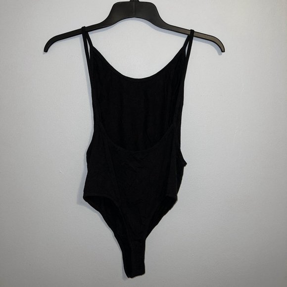 Low-cut Bodysuit with Open Back - Picture 2 of 2